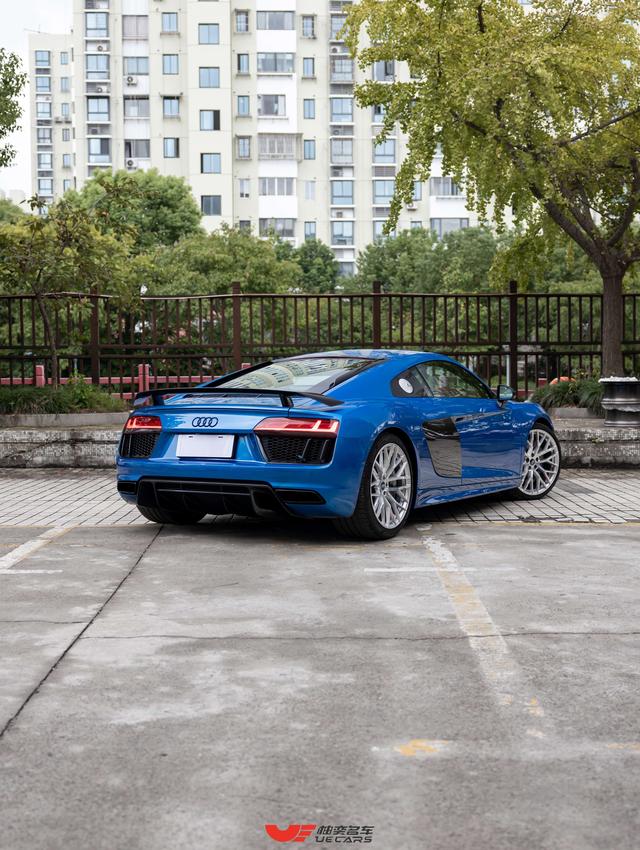 Audi R8