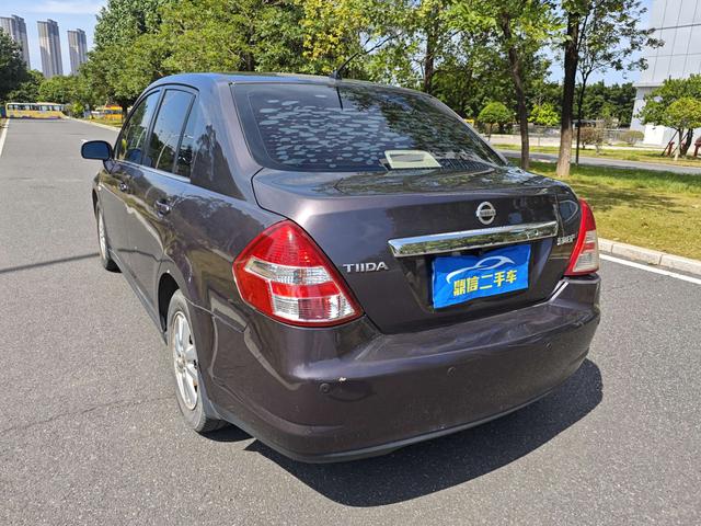 Nissan Tiida