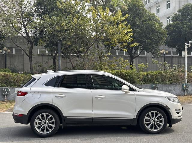 Lincoln MKC