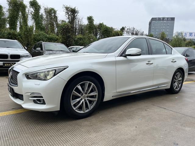 Infiniti Q50L