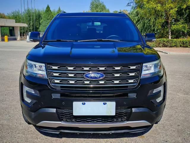 Ford Explorer (imported)