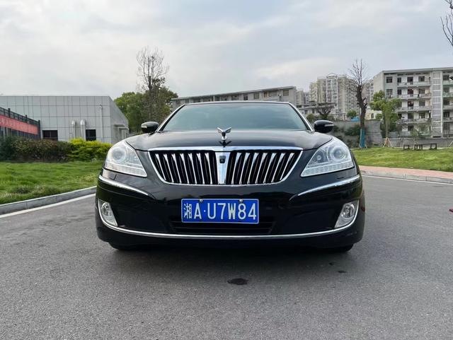 Hyundai Equus