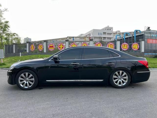 Hyundai Equus