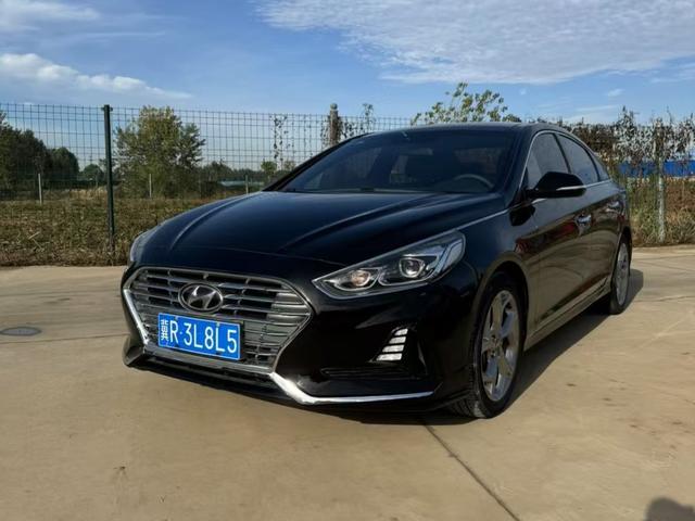 Hyundai Sonata nine