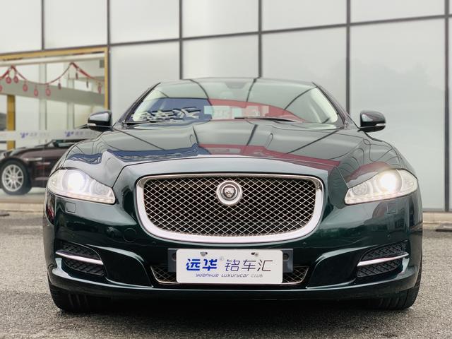 Jaguar XJ