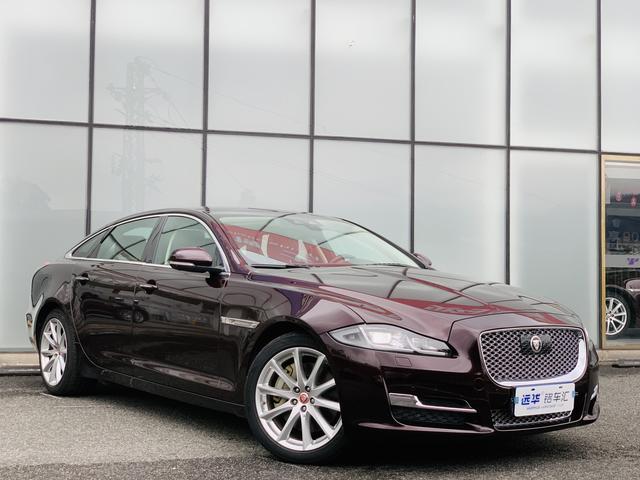 Jaguar XJ