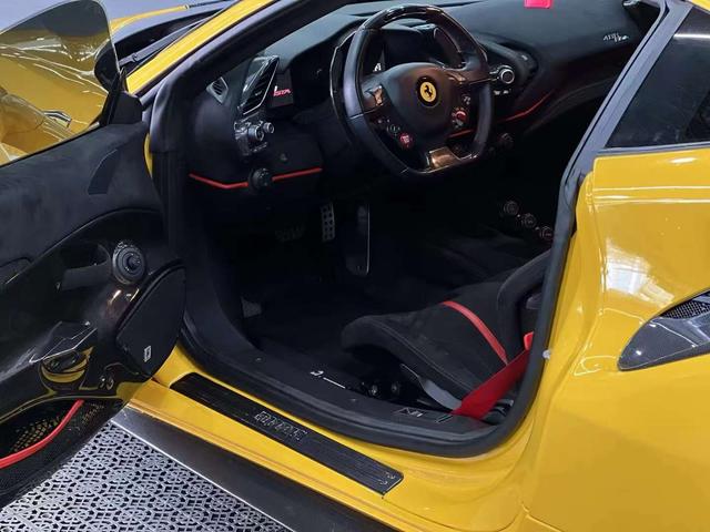 Ferrari 488