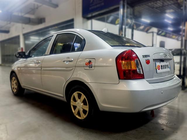 Hyundai Accent