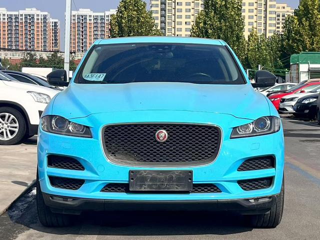 Jaguar F-PACE