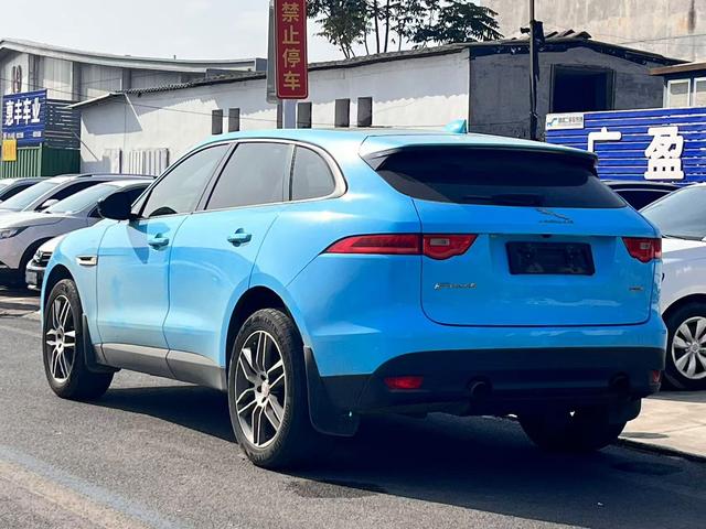 Jaguar F-PACE