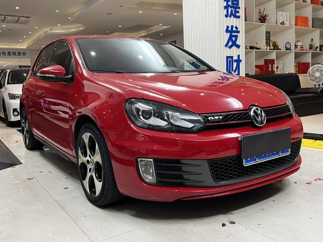 Volkswagen Golf GTI