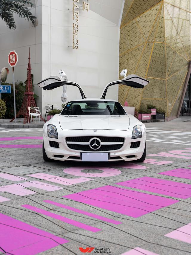 Mercedes-Benz SLS-Class AMG