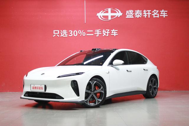 NIO ET5