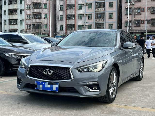 Infiniti Q50L