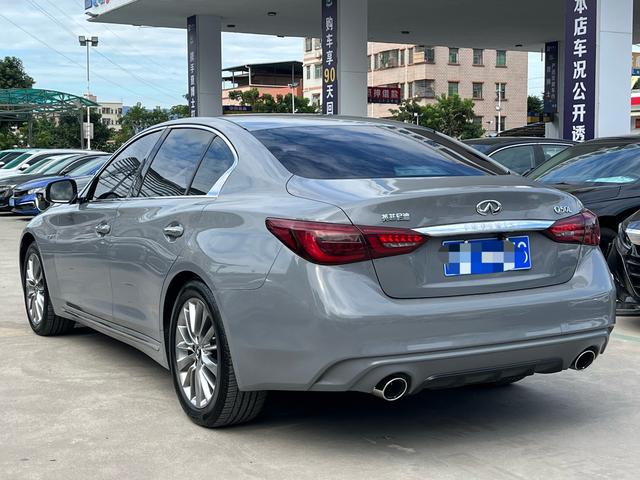 Infiniti Q50L