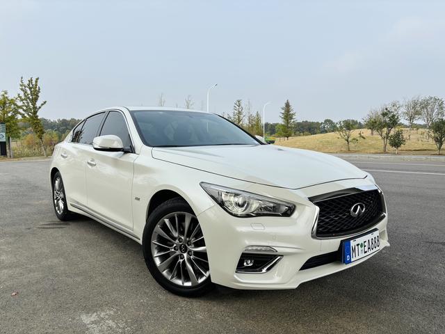 Infiniti Q50L