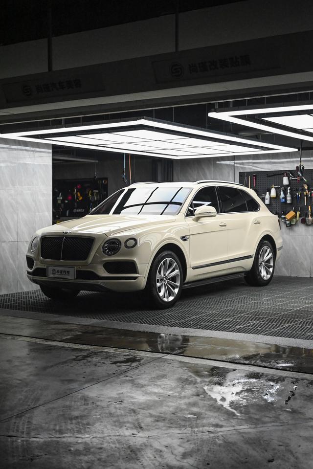 Bentley Bentayga