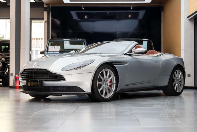 Aston Martin DB11