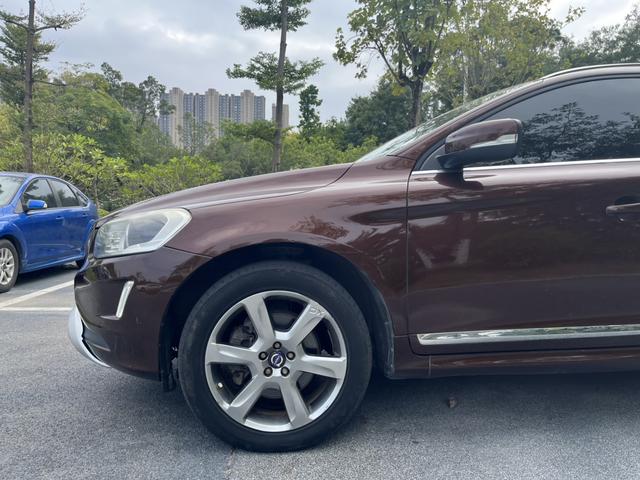 Volvo XC60 (imported)