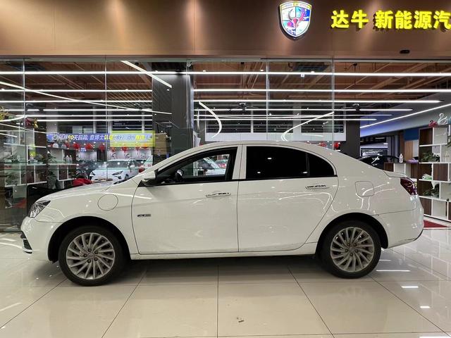 Geely Emgrand EV