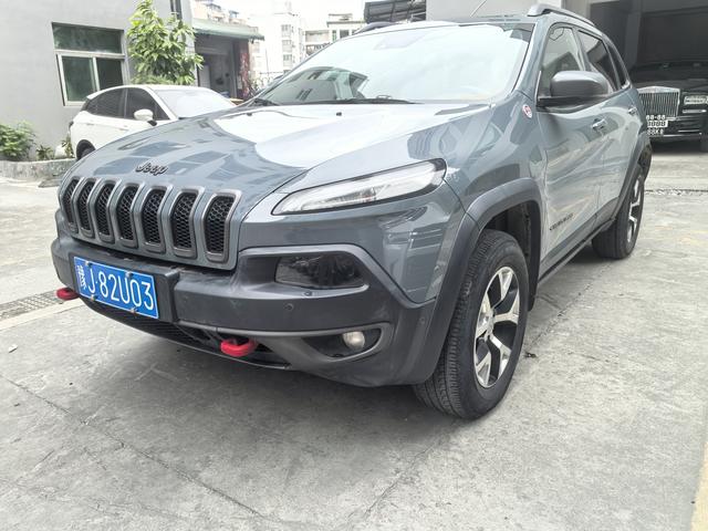 Jeep Free light (imported)