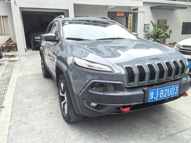 Jeep Free light (imported)