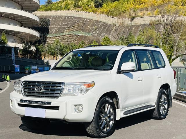 Toyota Land Cruiser (imported)