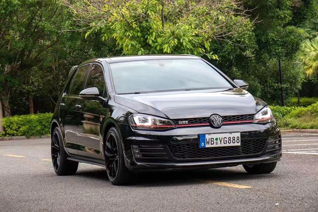 Volkswagen Golf GTI