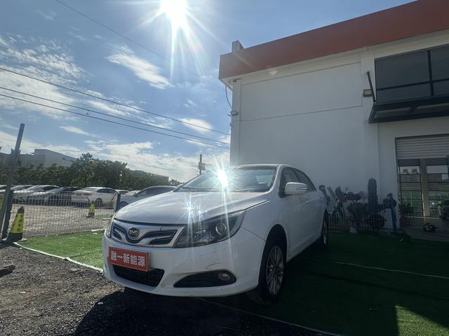 BYD e5