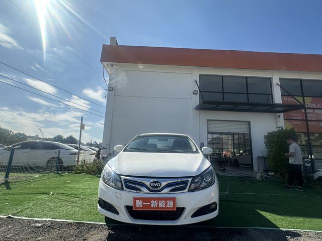 BYD e5