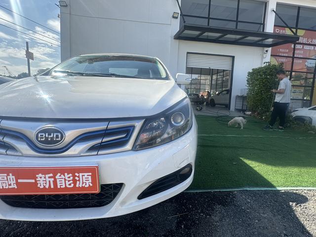 BYD e5