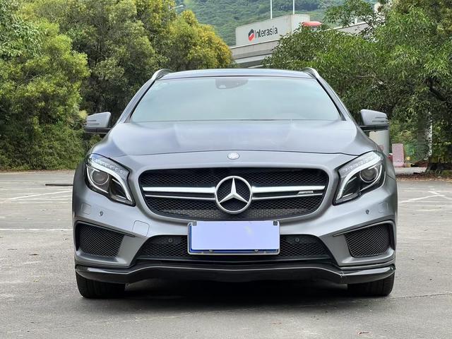 Mercedes-Benz GLA AMG