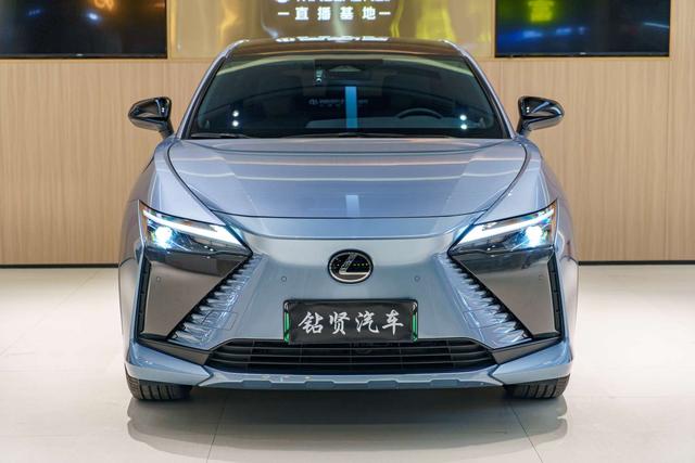 Lexus RZ