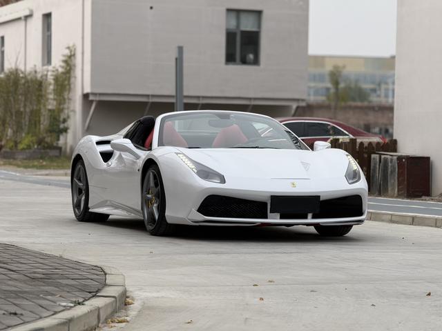 Ferrari 488