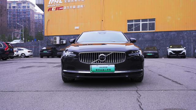 Volvo S90 PHEV