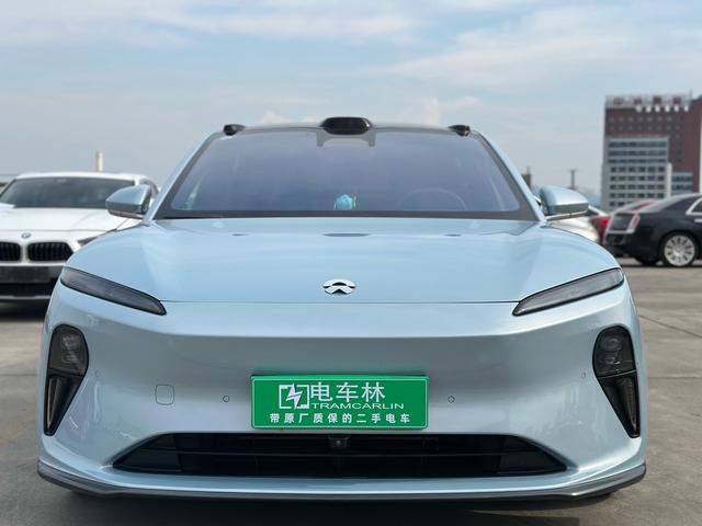 NIO ET5