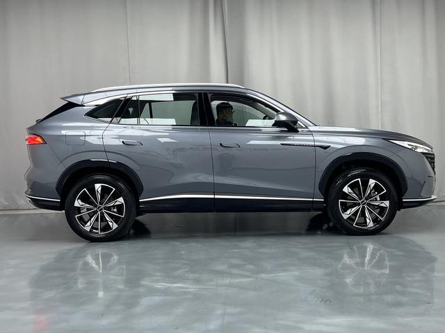 Roewe eRX5