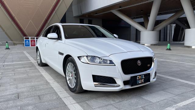 Jaguar XF