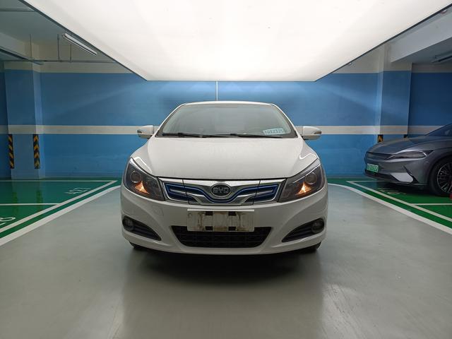 BYD e5