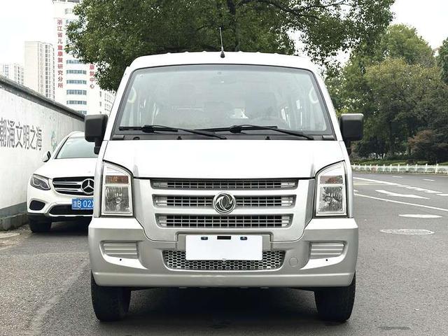 Dongfeng Xiaokang C36