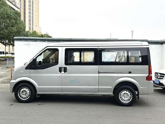 Dongfeng Xiaokang C36