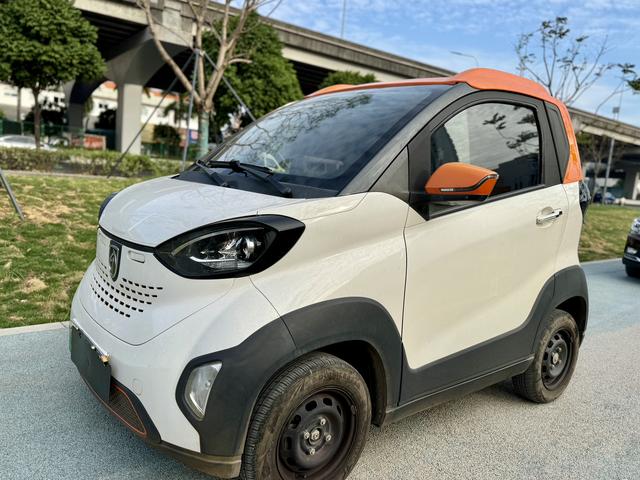 Baojun E100