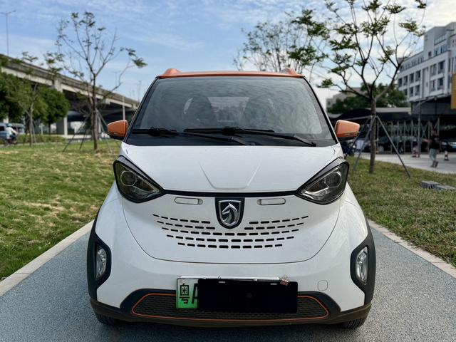 Baojun E100