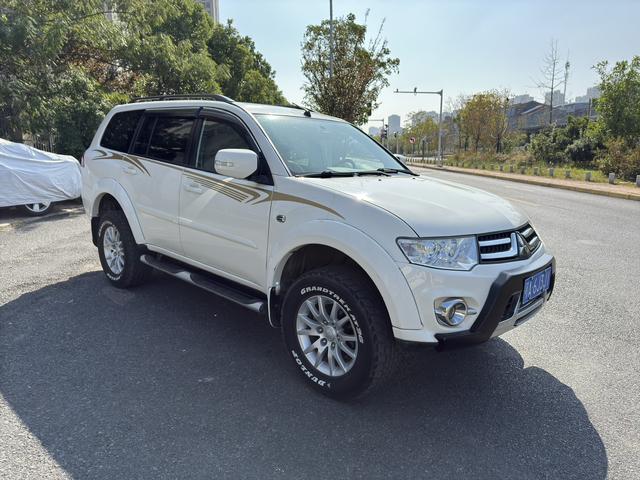 Mitsubishi Pajero Jinchang