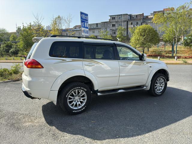 Mitsubishi Pajero Jinchang