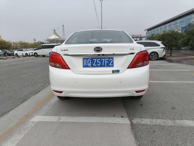 BYD e5