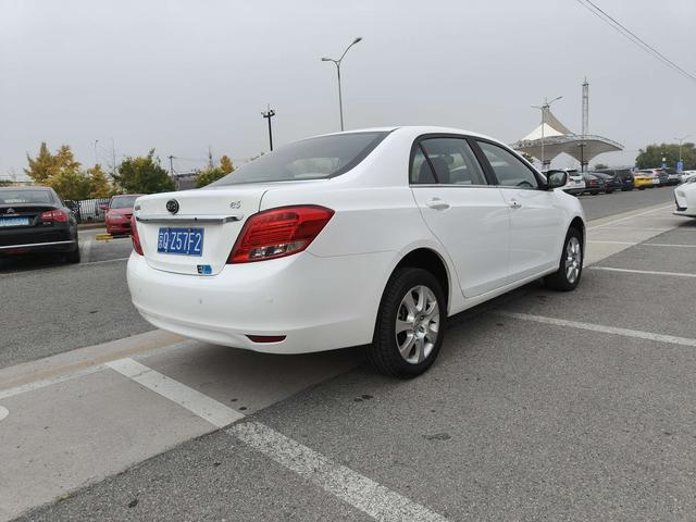 BYD e5