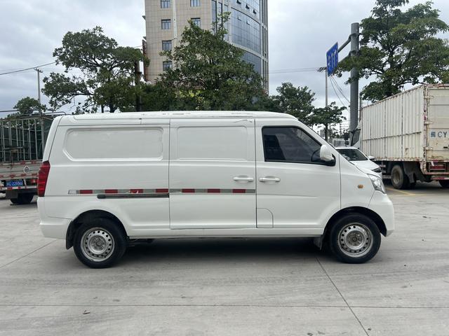 Golden Dragon Hiace EV