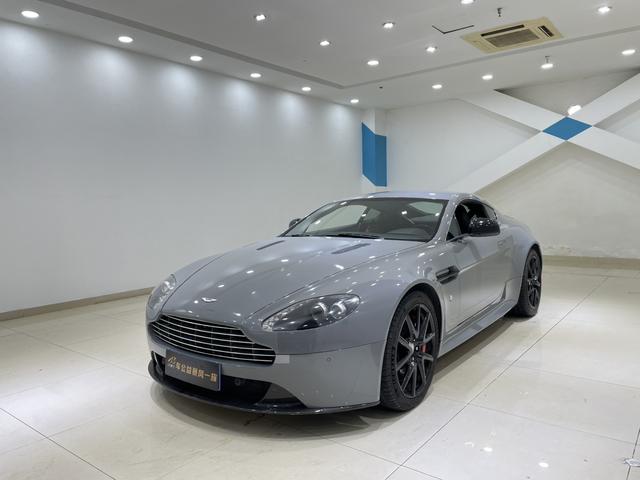 Aston Martin Vantage