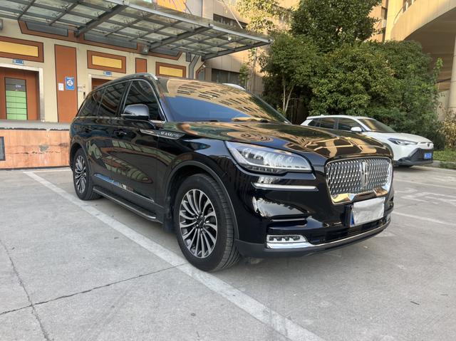 Lincoln Aviator